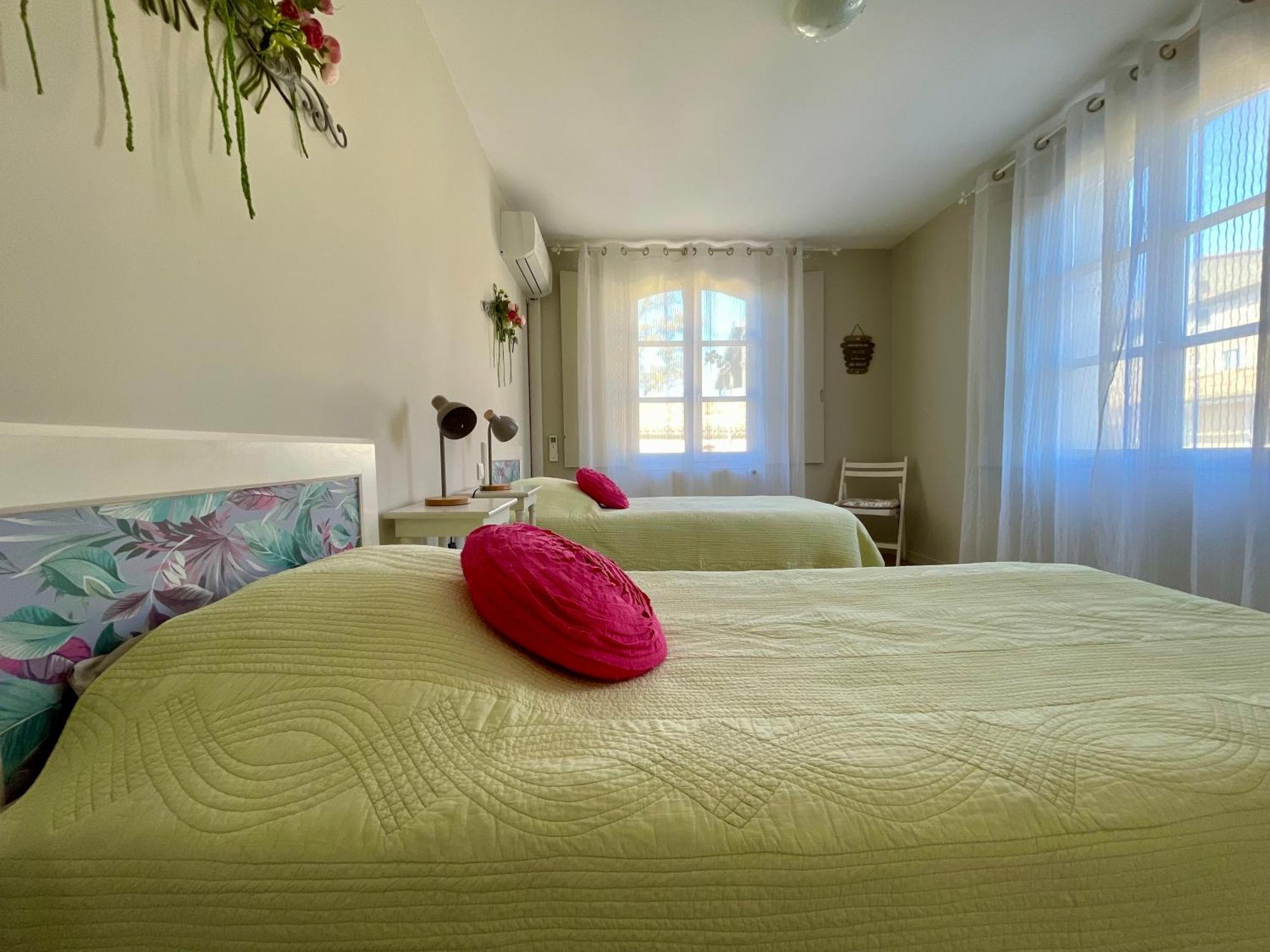 Cote Cite Appartements - Parking Prive - 100M Cite Medievale Carcassonne Ruang foto